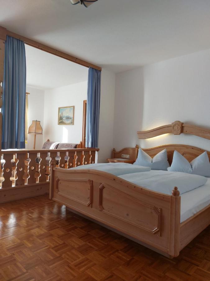 Hotel-Restaurant Kreuzhuber Neuburg am Inn Bagian luar foto