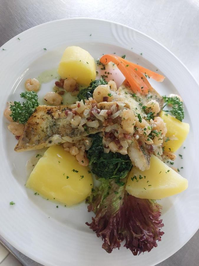 Hotel-Restaurant Kreuzhuber Neuburg am Inn Bagian luar foto