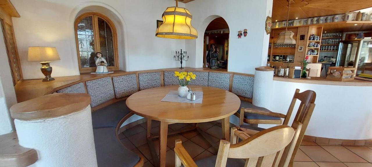 Hotel-Restaurant Kreuzhuber Neuburg am Inn Bagian luar foto