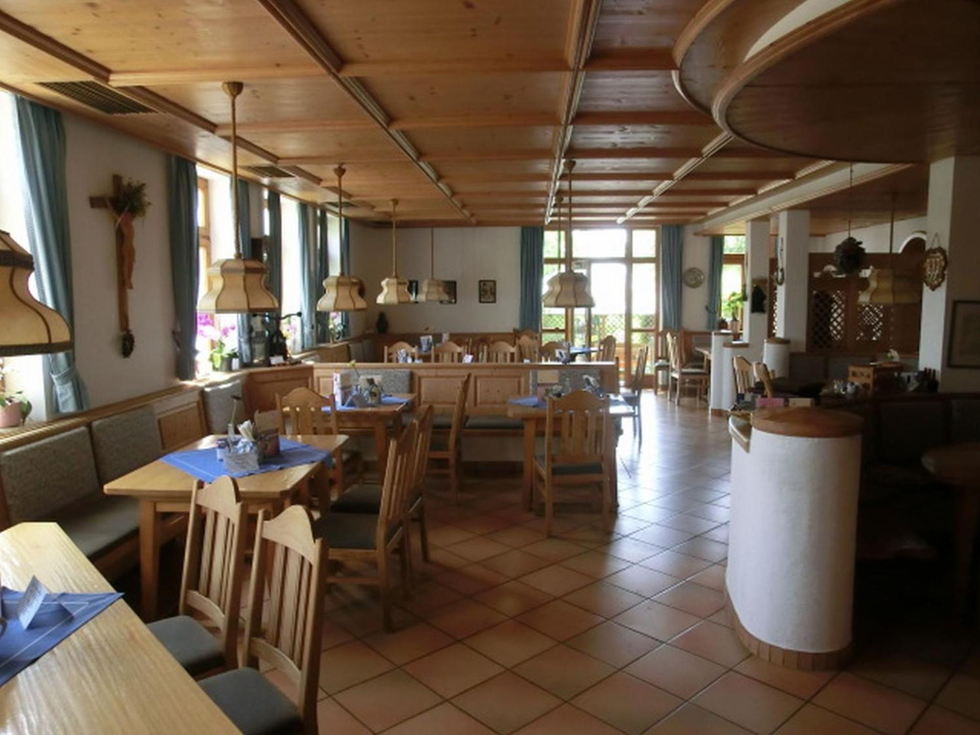 Hotel-Restaurant Kreuzhuber Neuburg am Inn Bagian luar foto